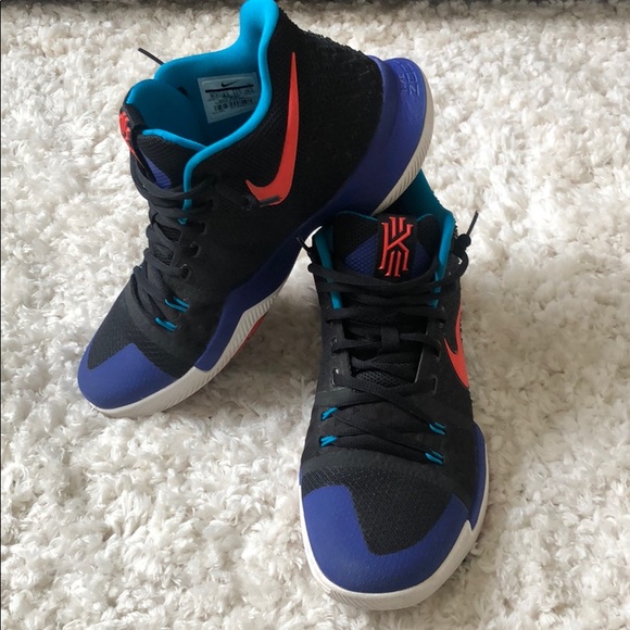 nike kyrie 3 kyrache light